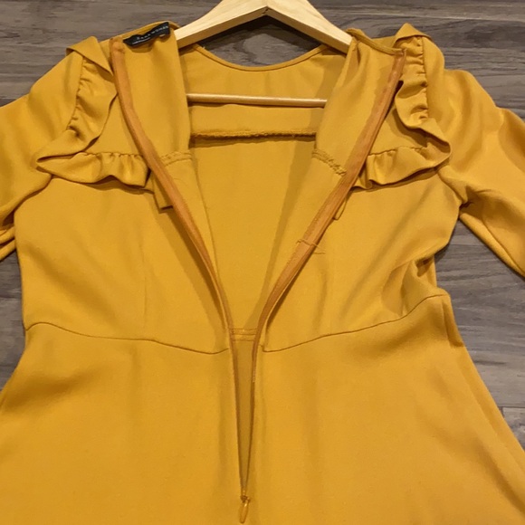 Zara Excellent Condition Dress - Picture 6 of 7